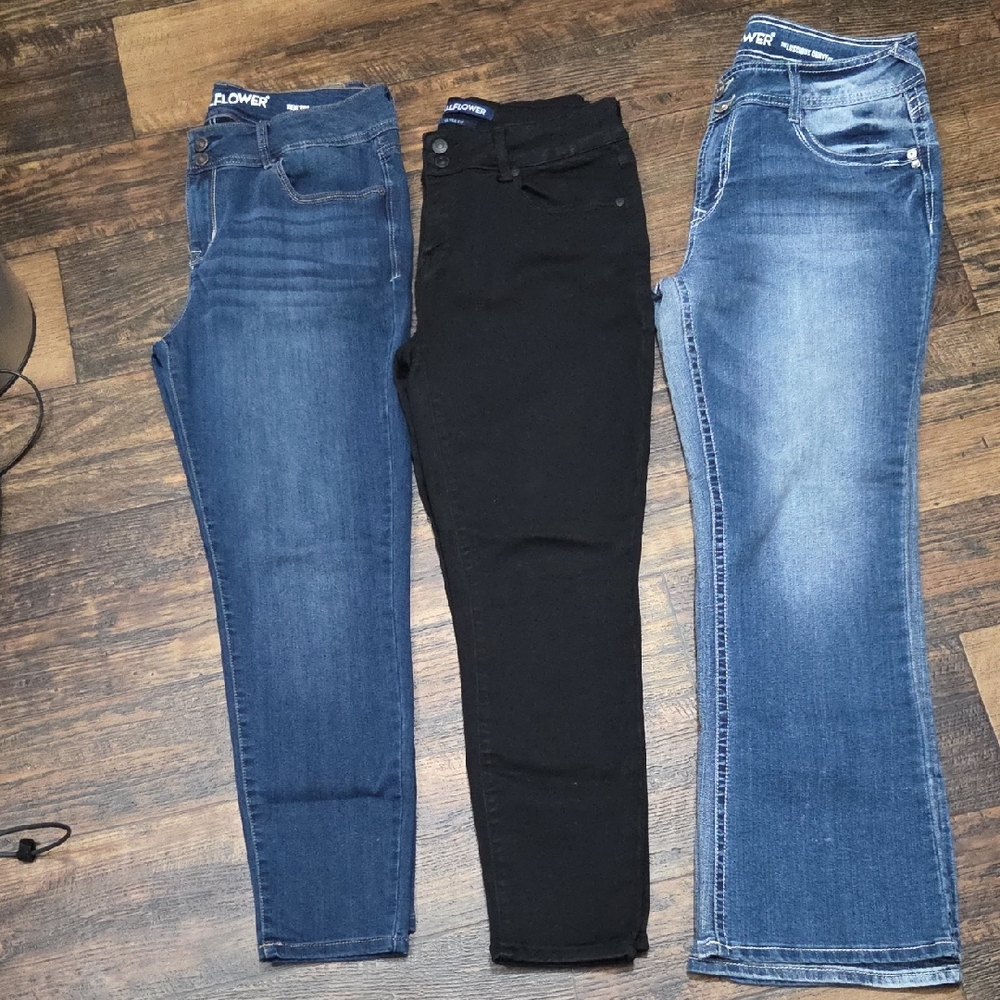 3 Pair Of Wallflower Women's Jeans - Blue and Black